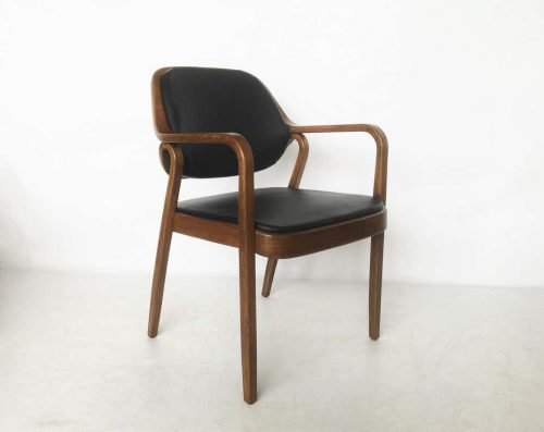 Kursi Untuk Cafe Black Leather