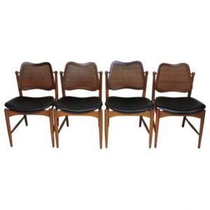 Kursi Cafe Kayu Unik Arne Vodder