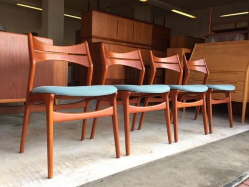 Kursi Cafe Kayu Christense