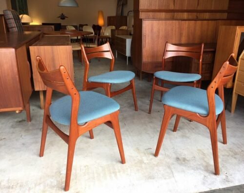Kursi Cafe Kayu Christense