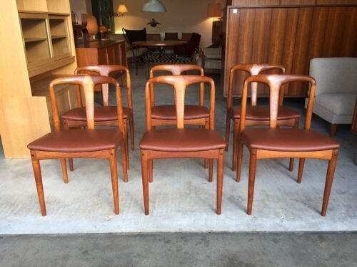 Kursi Cafe Kayu Uldum