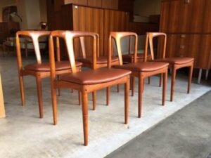 Kursi Cafe Kayu Uldum