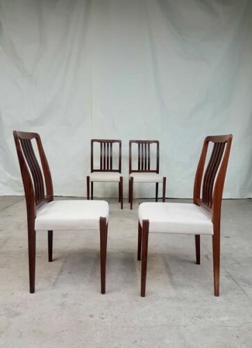 Kursi Cafe Kayu Swedish Klasik