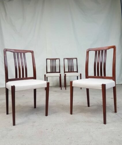 Kursi Cafe Kayu Swedish Klasik