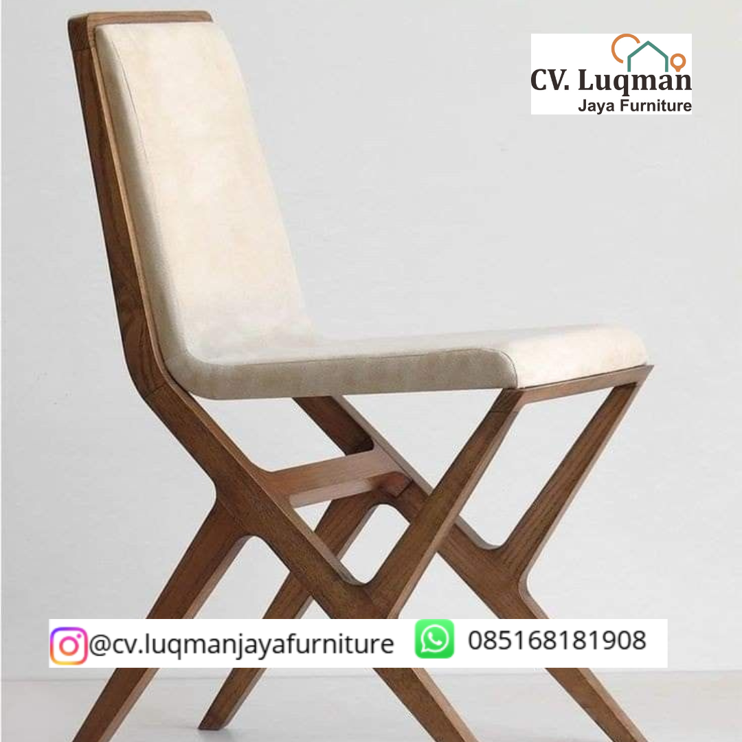 Kursi Kaki Silang Kayu Jati