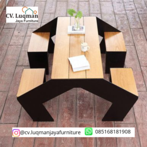 Set Meja Cafe Kaki Geometris