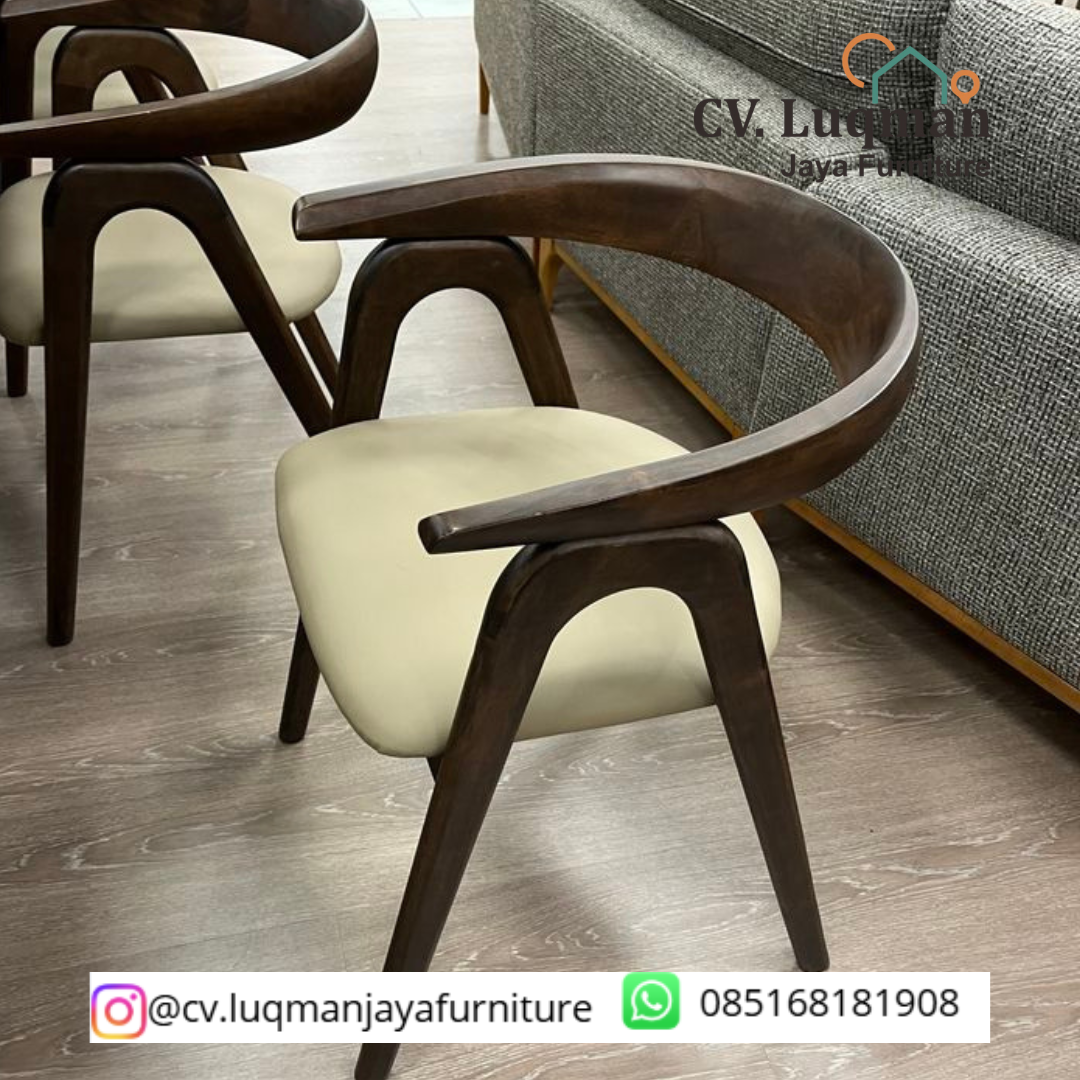 Kursi Tamu Kayu Lengkung
