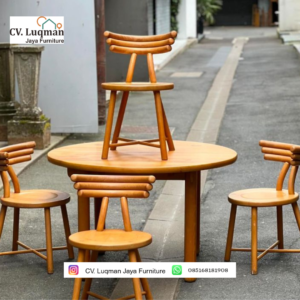 Set Meja Bulat & Kursi Sandaran "Tiga garis" Eksklusif